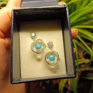 Montana Silversmiths Howlite Elegant Drop Stud Earrings